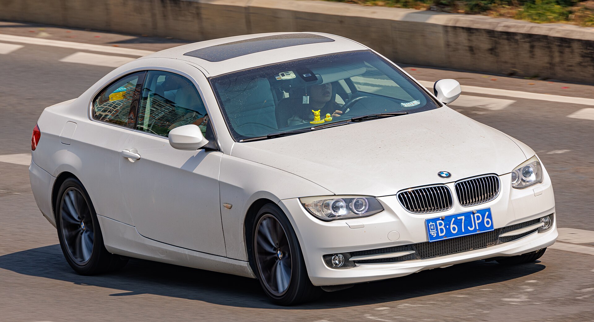 Купе BMW E90/E91/E92/E93 на реальной лицензированной фотографии