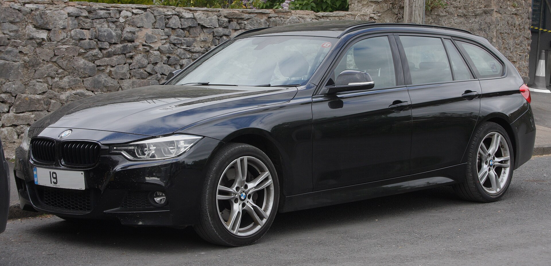 Touring BMW F30/F31/F34 на реальной лицензированной фотографии