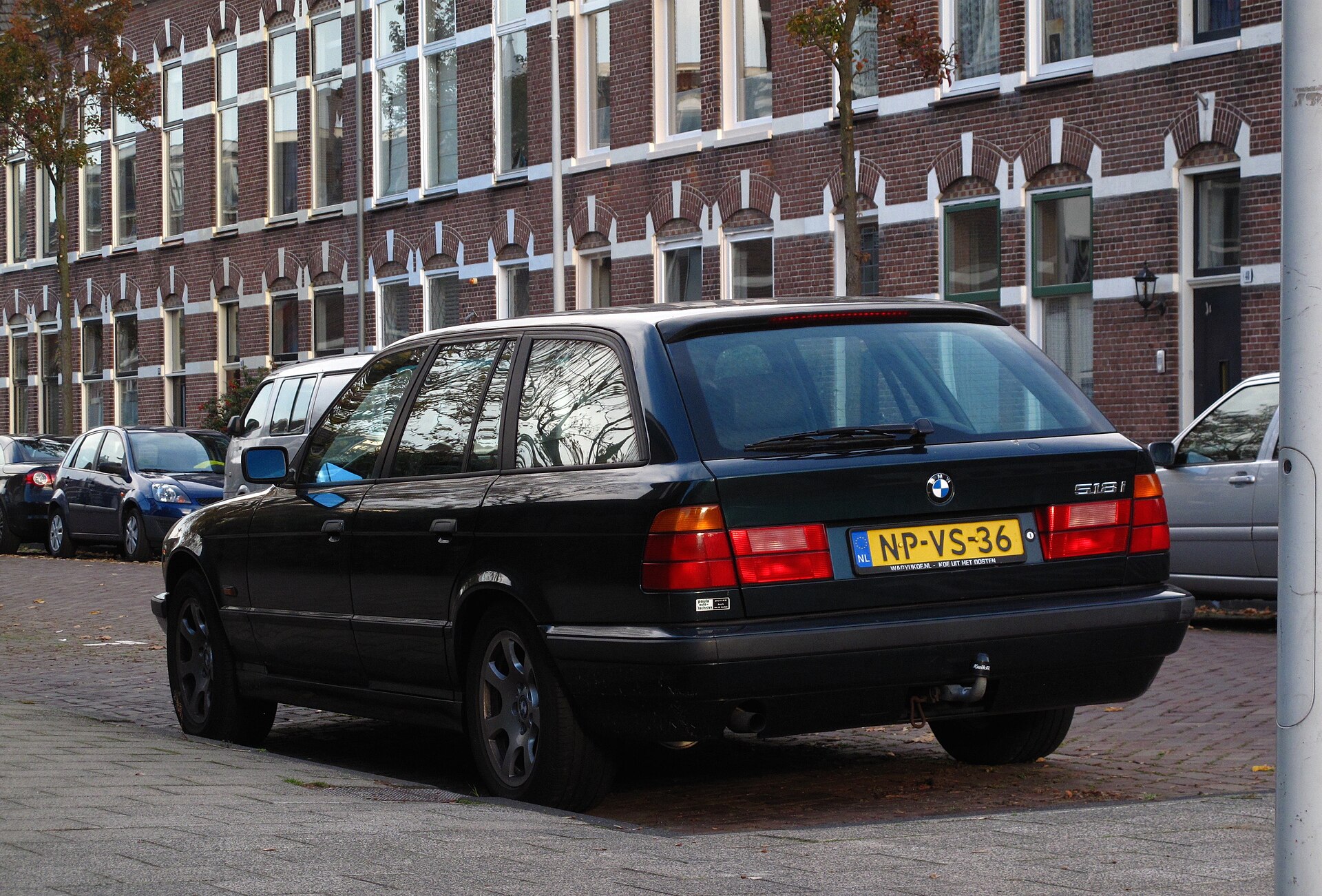 5 Series E34/2 Touring in a real licensed photograph