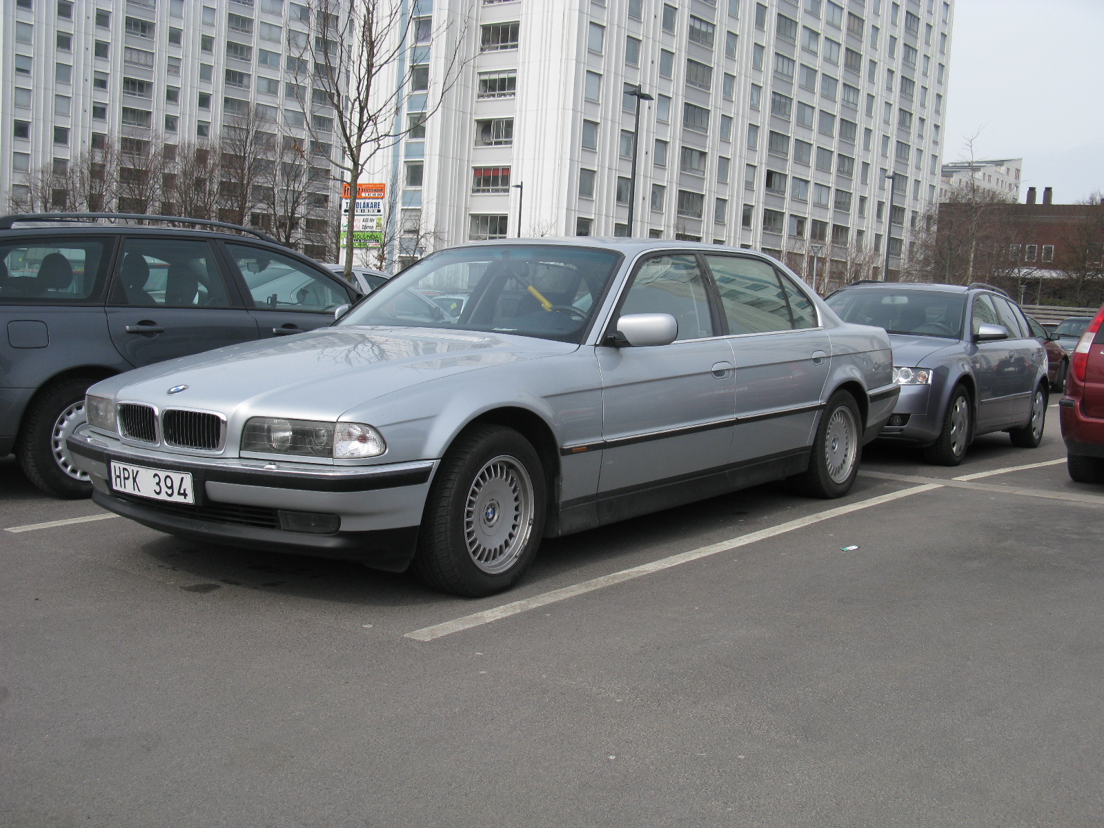 7 Series E38 L Long-wheelbase Sedan in a real licensed photograph