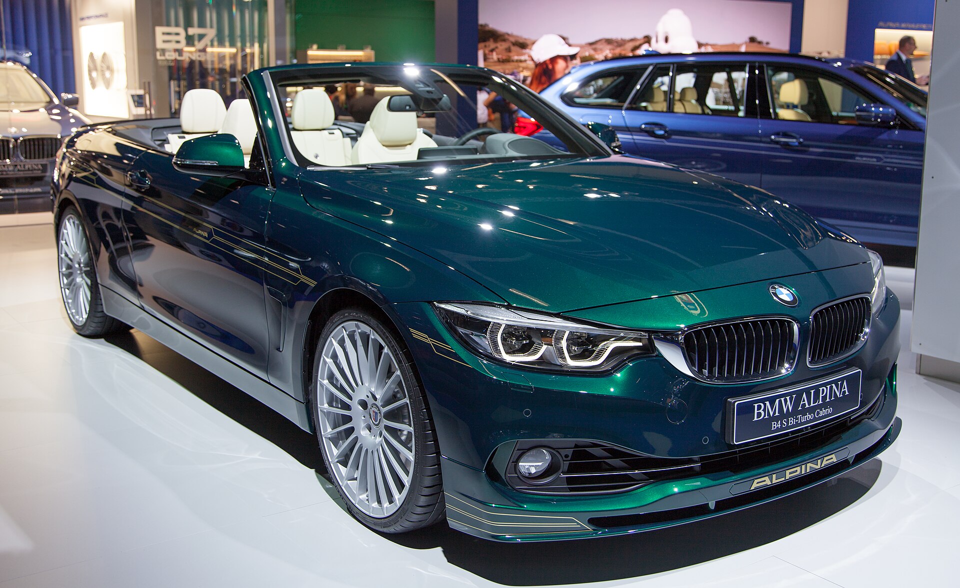 Кабриолет BMW ALPINA B4 F33 Cabriolet на реальной лицензированной фотографии