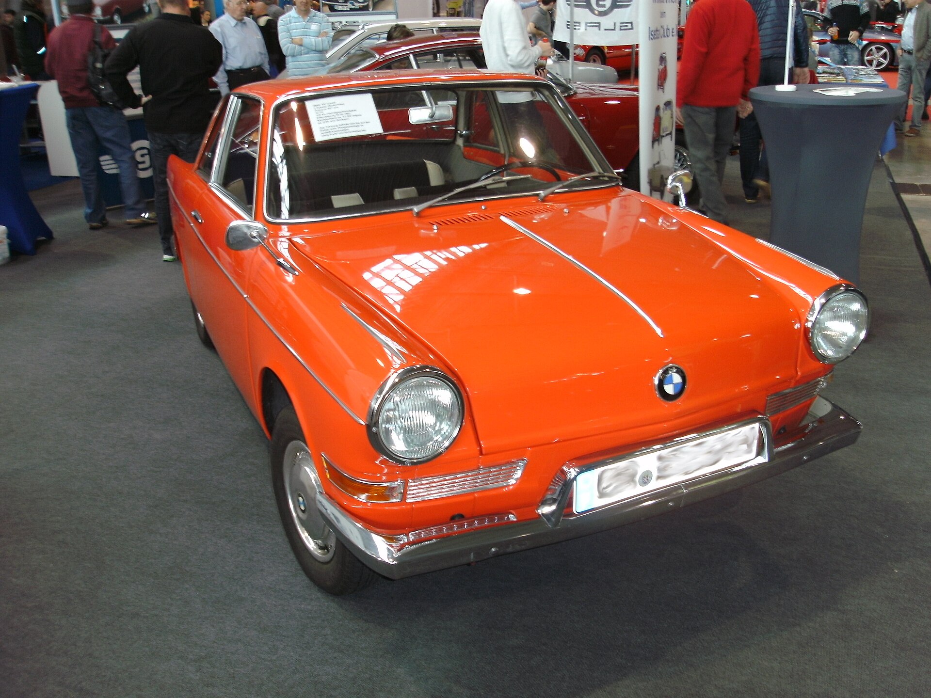 700 700 Coupe Coupe in a real licensed photograph