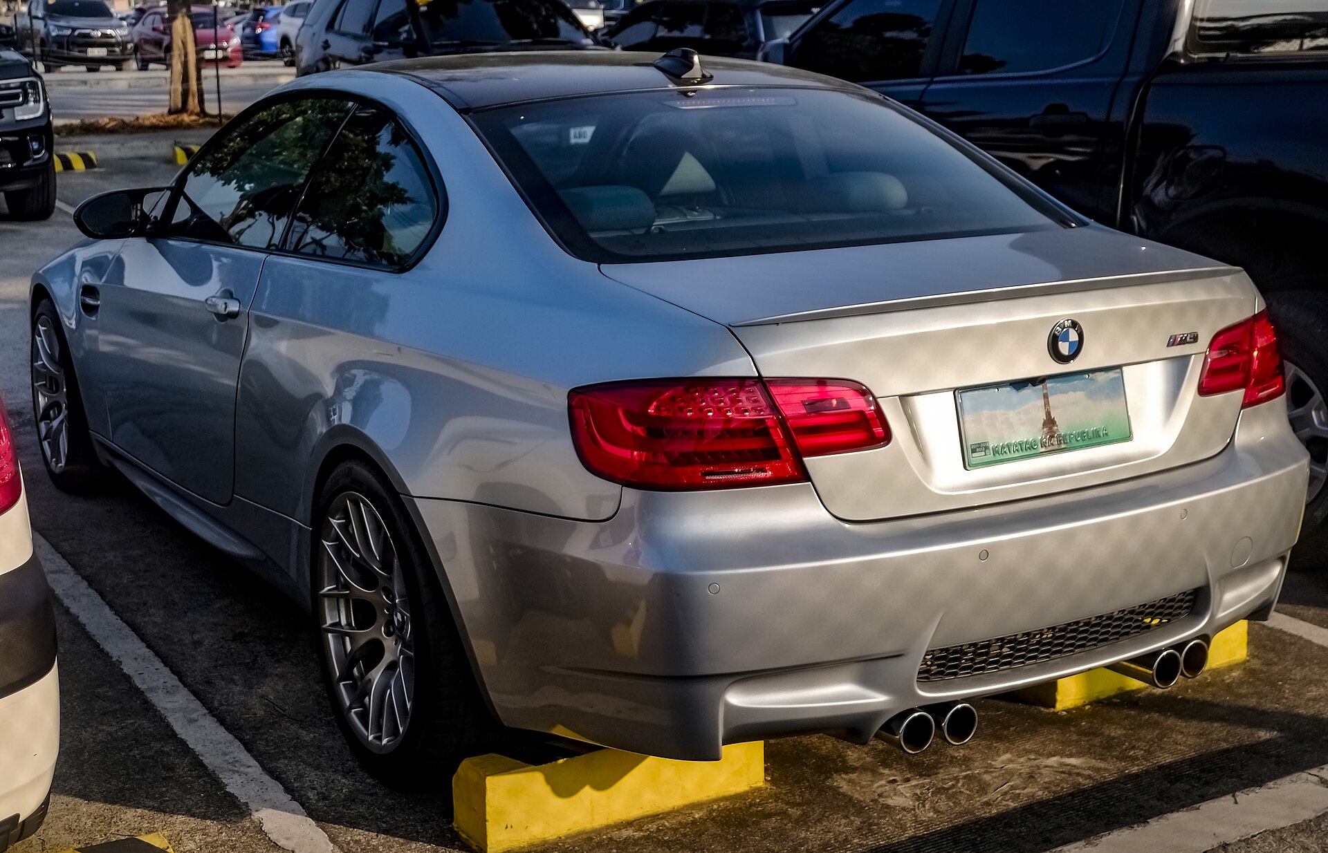 Купе BMW E92 на реальной лицензированной фотографии