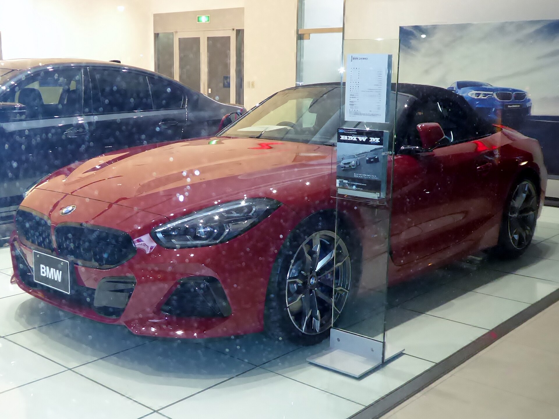 Родстер BMW G29 на реальной лицензированной фотографии
